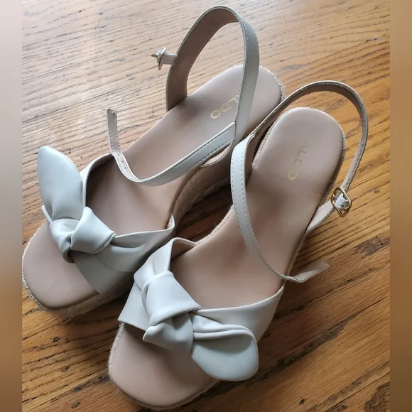 OPEN TO OFFERS Aldo White Platform Espadrille Sandals Size 7.5 - Picture 1 of 4